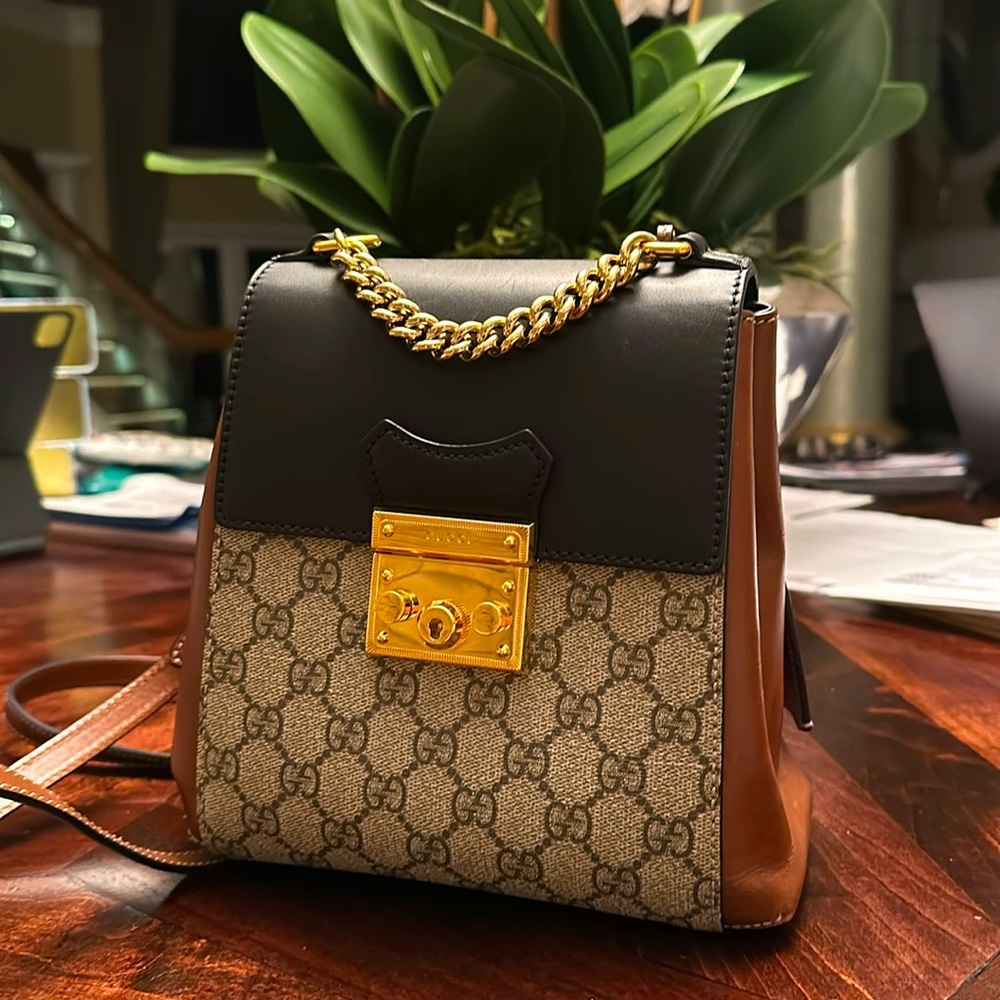 Gucci small purse